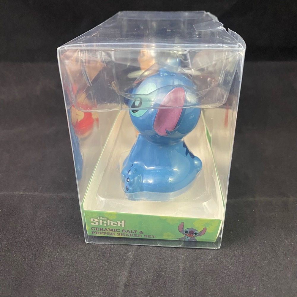 Disney Stitch and Lilo Salt & Pepper Shaker Set NIB - Picture 5 of 7
